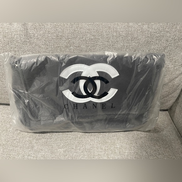 Authentic Chanel Precision crossbody . Brand New in a package - Picture 10 of 10